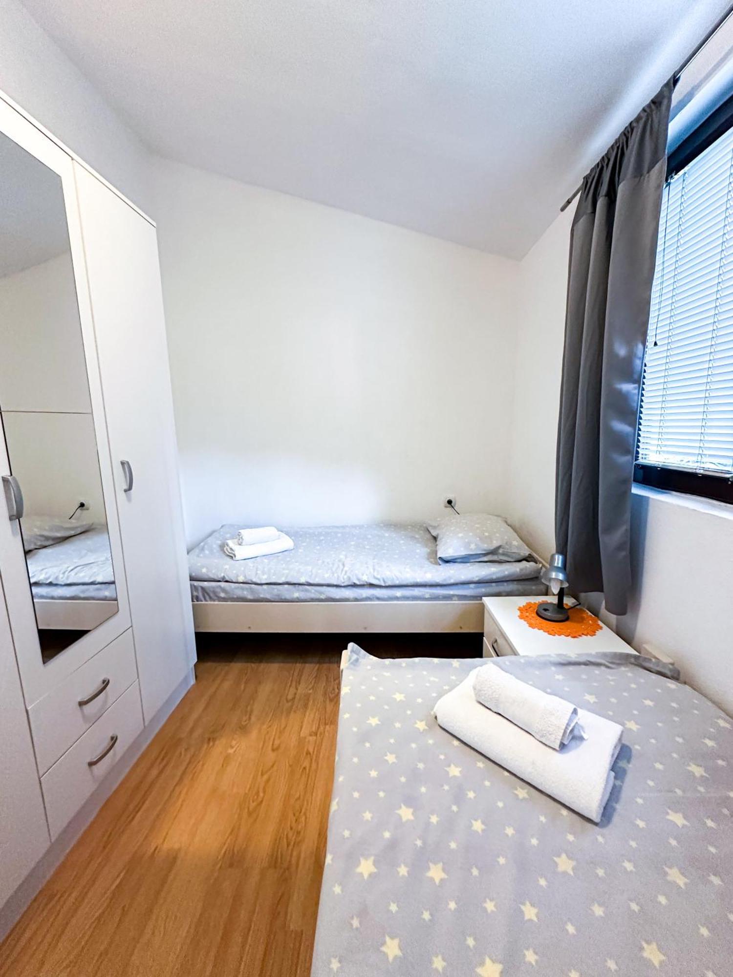 3-Bedroom Apartment With Panoramic Bay Views Kotor Kültér fotó